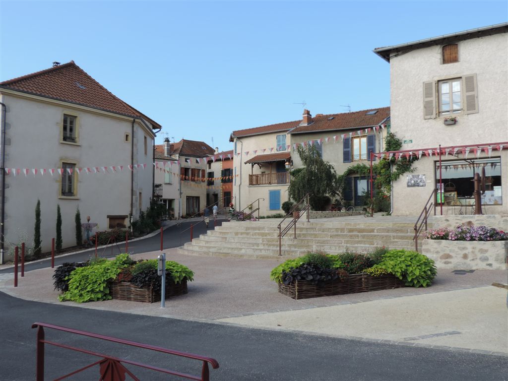 Saint-Haon-le-Châtel