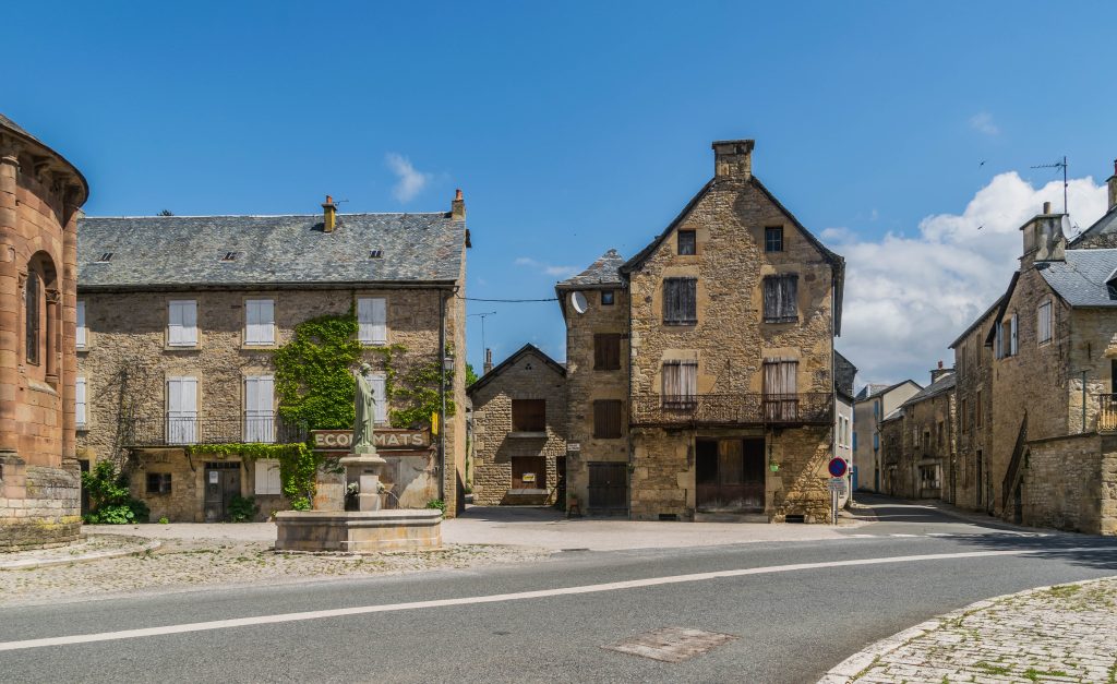 Saint-Saturnin-de-Lenne